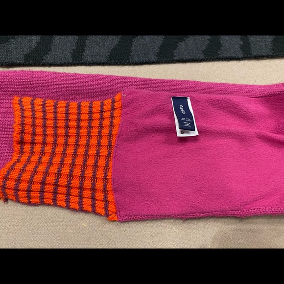 5/$25  Lot of Girl's Winter Accessories Scarves Earmuffs Gap Justice - Picture 7 of 10